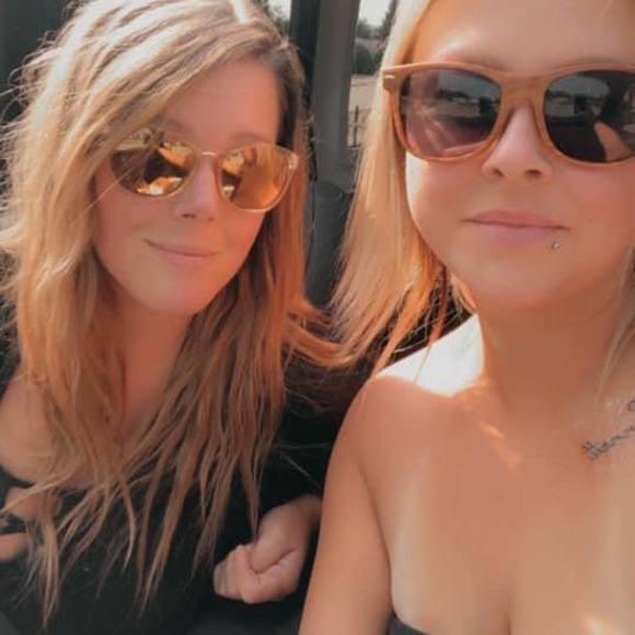 Meet your Posher, Kara - Picture 1 of 1